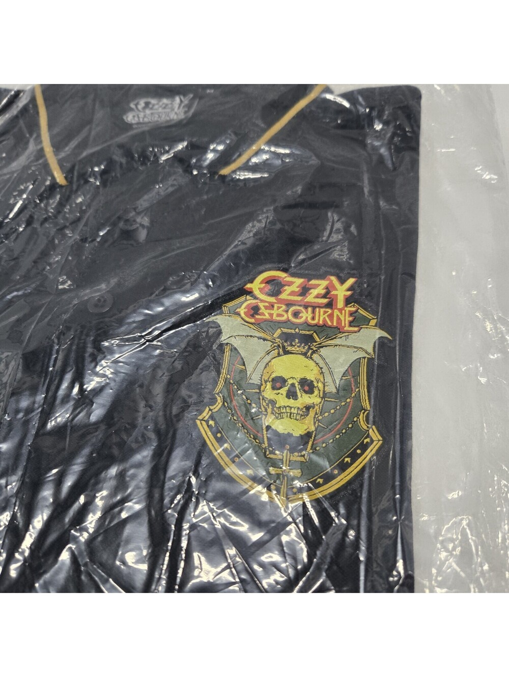 NWT Size MEDIUM Ozzy Osbourne Skull Shield Polo Shirt Men's Bat Logo Black Tee